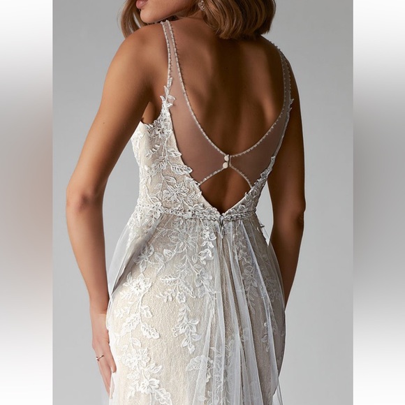 Brand New Azazie ‘Jasmina’ Wedding Dress-Size 10 - Picture 4 of 5